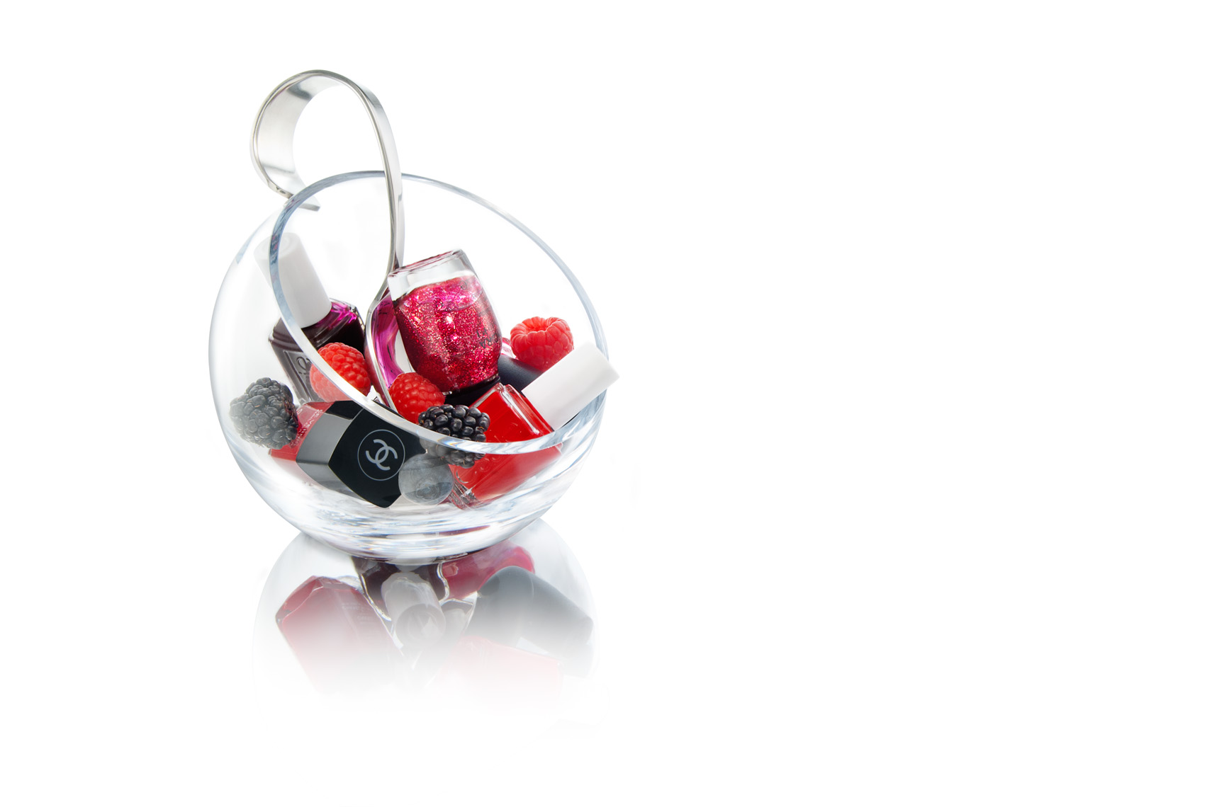 Nail_Polishes_In_Bowl_with_Berries